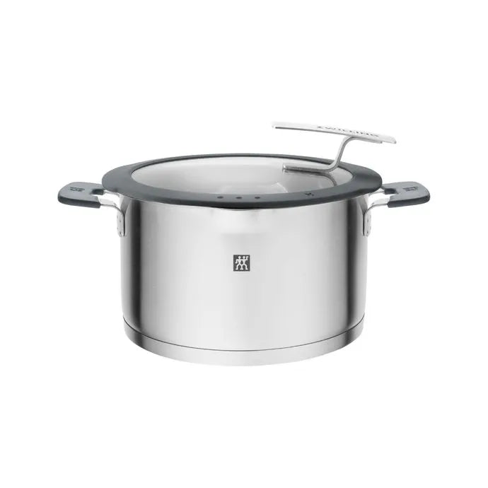 CAÇAROLA EM AÇO INOXIDÁVEL 20 CM